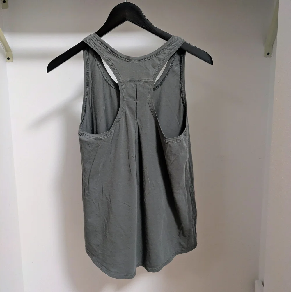 Lululemon Love tank Rhino Grey Size 6 - Picture 4 of 5